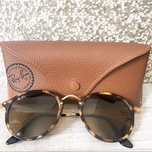 Ray Ban round sunnies